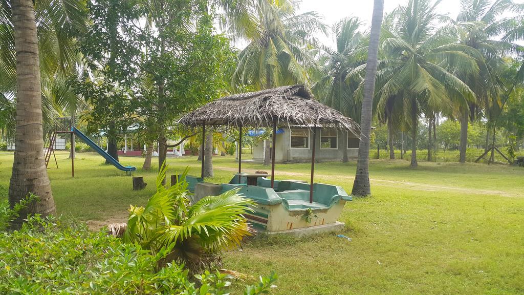 Ahsram Accommodations Passikudah Exterior foto